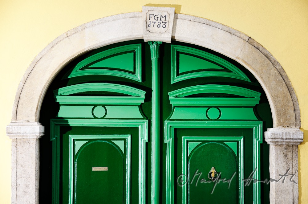 entrance of a baroque town house from 1783
