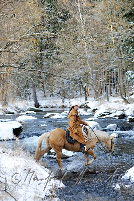 western rider crosses the river Zwettl