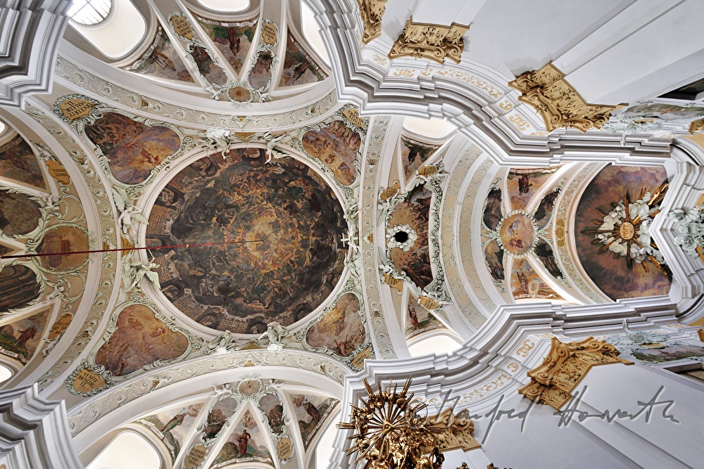 baroque fresco and hole for the pneuma