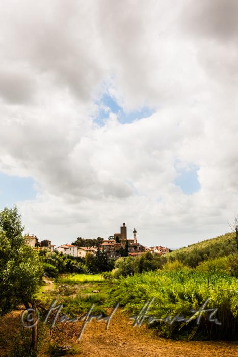the town of Vinci near the city of Florence