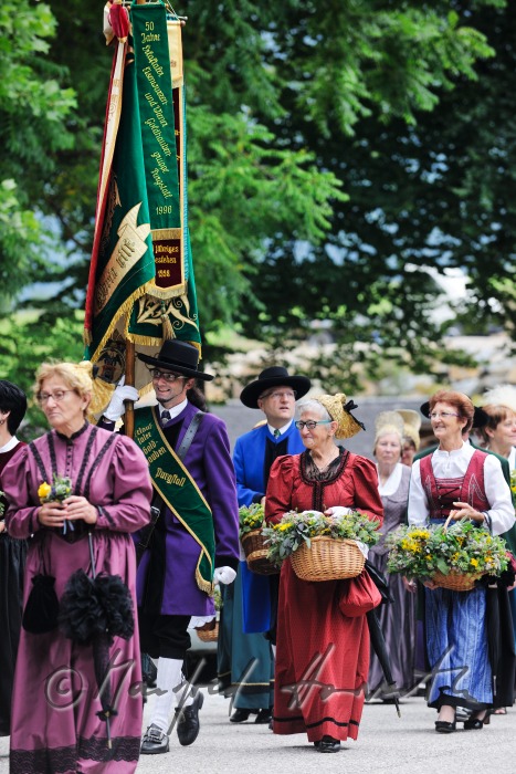 procession to the church in traditional clothes