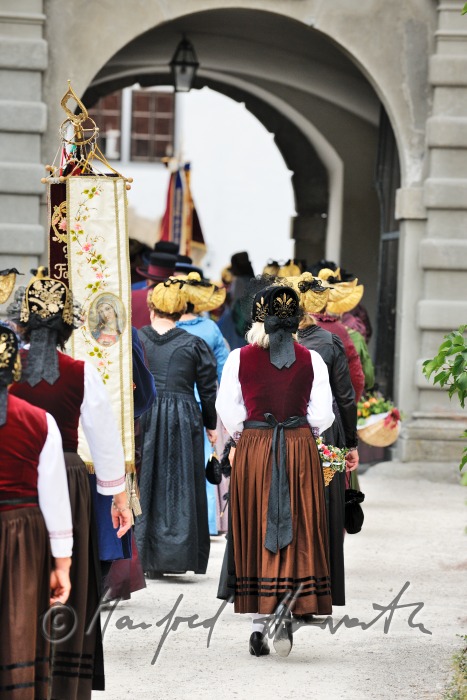 procession to the church in traditional clothes
