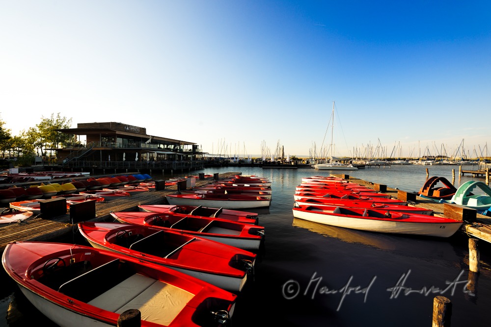 boat hire and restaurant 