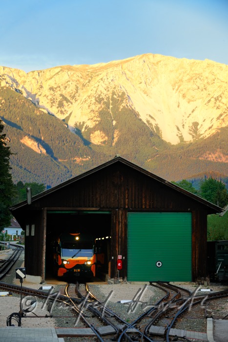 cog railway in the railwaystation of 