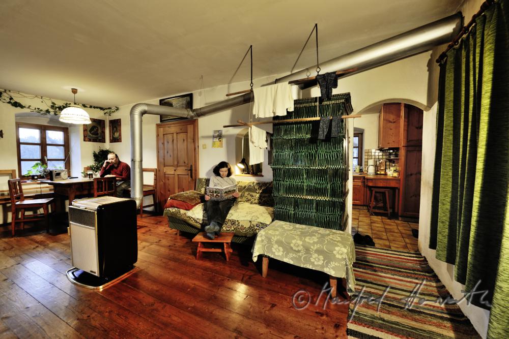 Lisl and Hubert Ederbauer in their living room