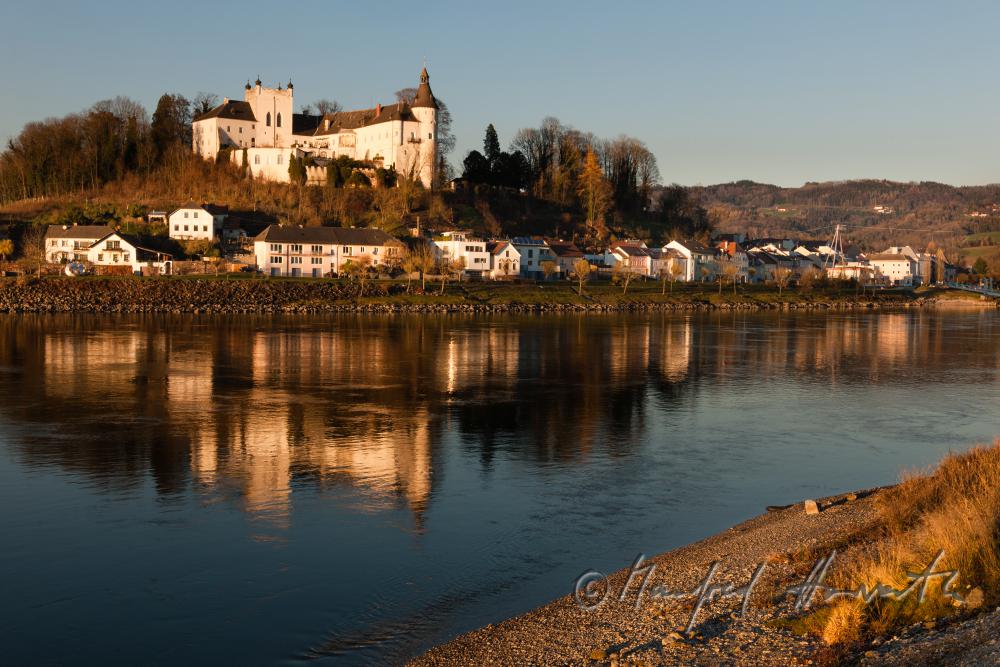 Castle Ottensheim on the rivershore of the Danube