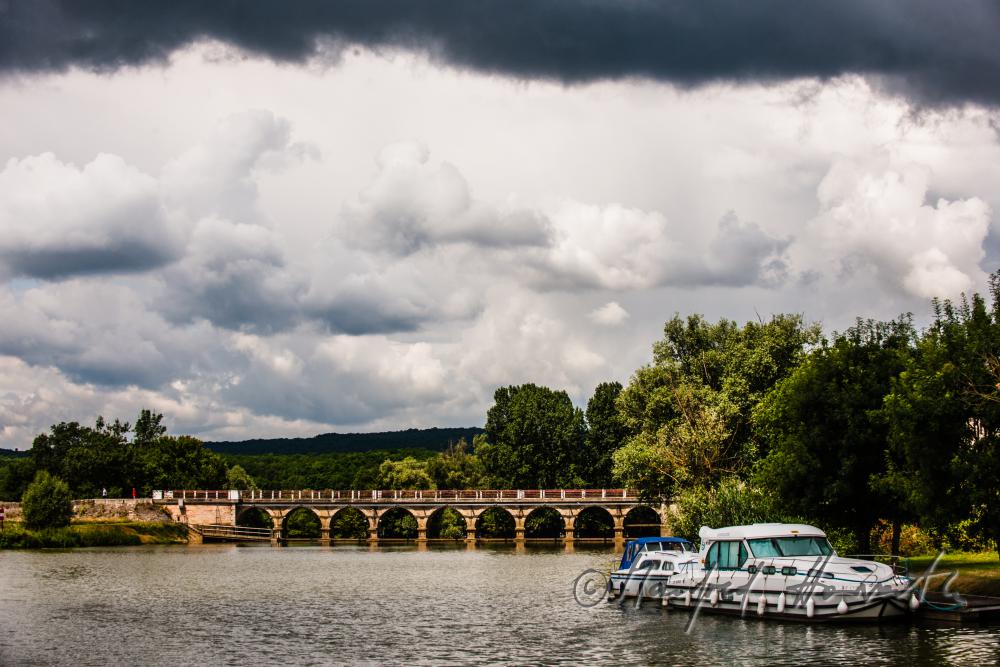 arch bridge over the River La Seille