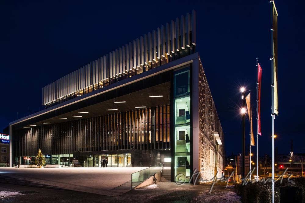 entrance to the opera house 