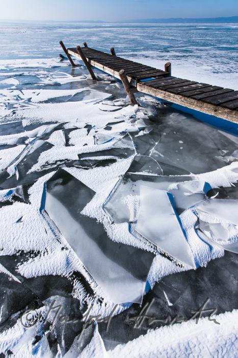ice floes broke a pontoon near the marina