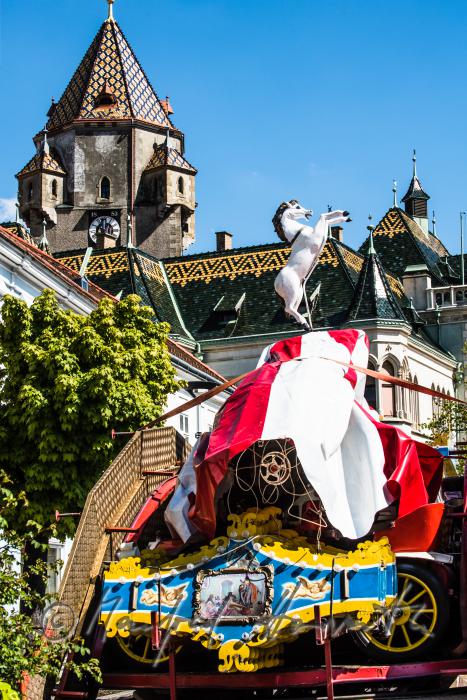 building up a merry-go-around on the main square