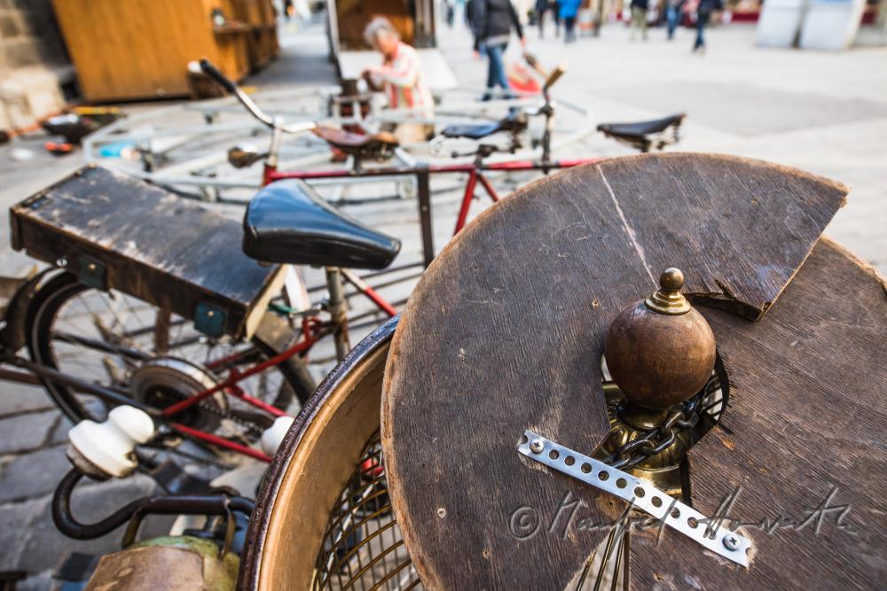 building up a merry-go-around made of recycling parts