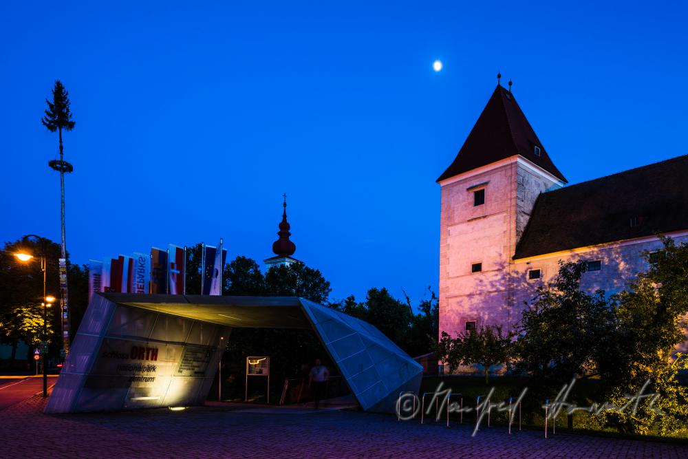 Castle Orth and entrance to the National Park Danube Alluvial Land