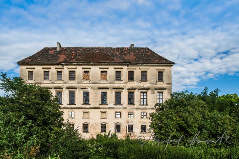southern fassade of Castle Thürnthal