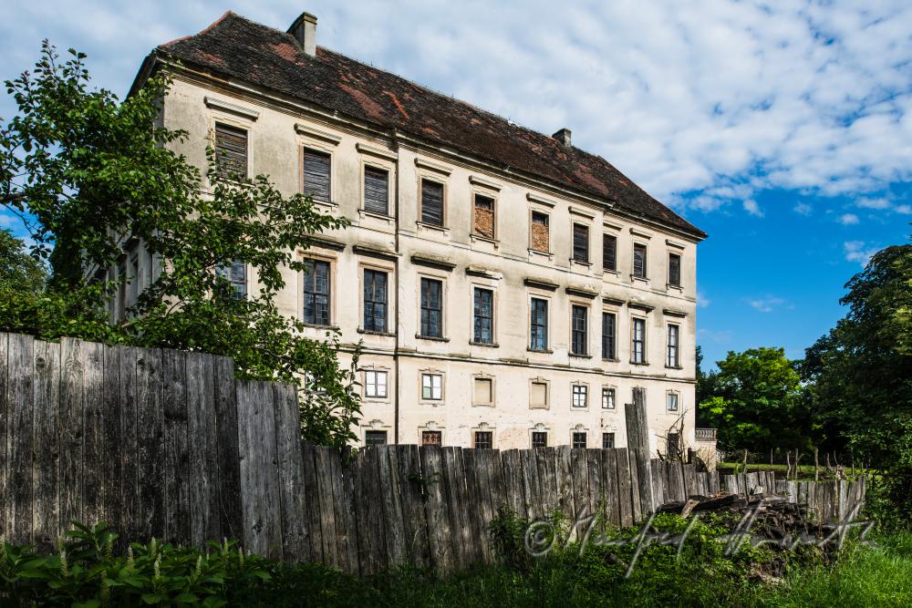 southern fassade of Castle Thürnthal