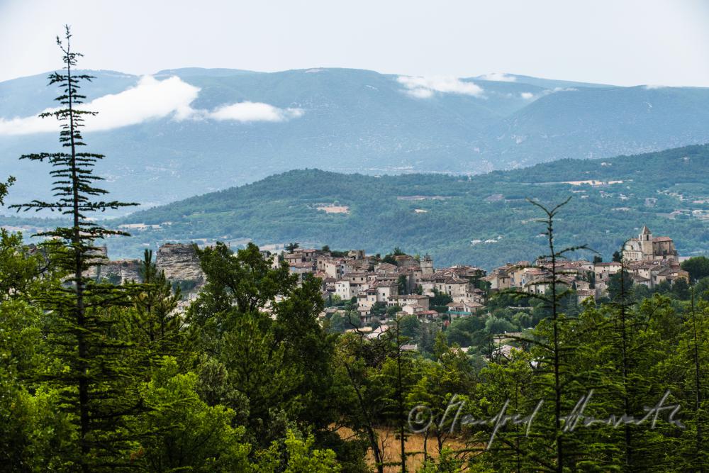 natural park Luberon and the mountain ridge Luberon