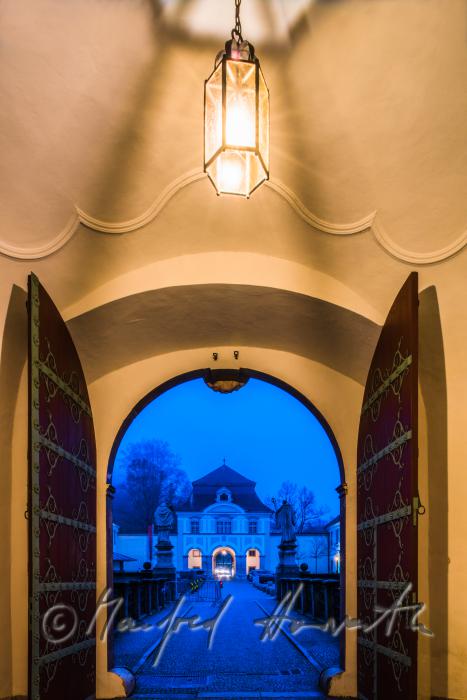view from the inner courtyard to the main entrance