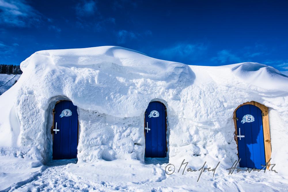 rooms of the Igloo-Hotel