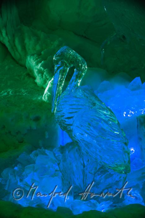 ice sculpture showing a heron as a decoration in the Igloo Hotel