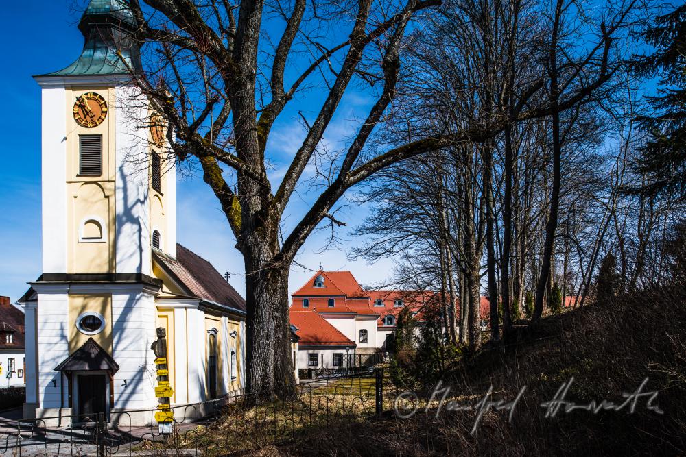 church and Castle Gutenbrunn on the main square of the small town