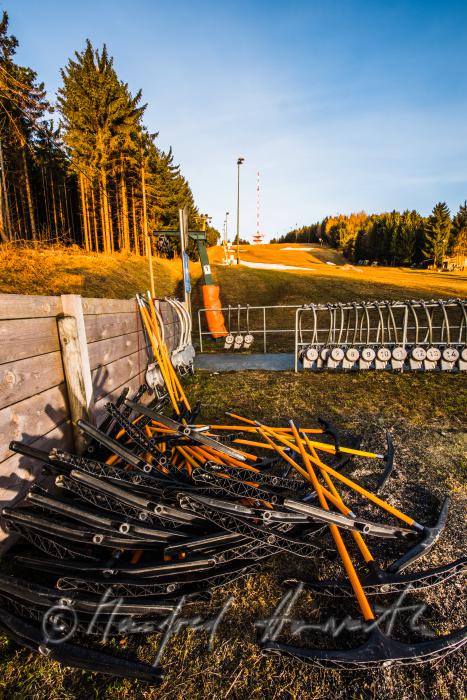 T-bar lift on the slope of the skiing area