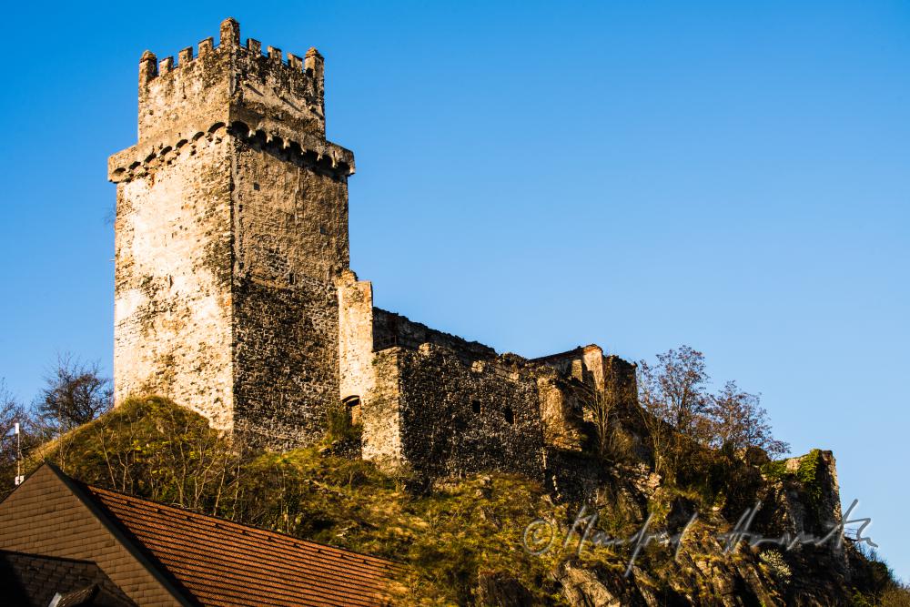 Castle Weitenegg from the 9 th century B.C.